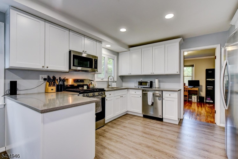 539 Lyme Rock Road Bridgewater, NJ 08807 - Photo 7 of 35