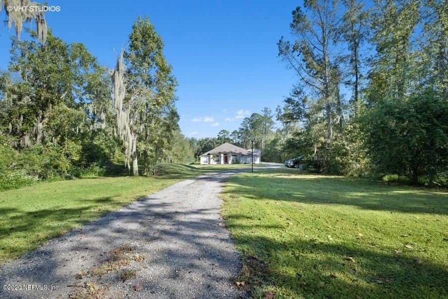 9253 Old Plank Road Jacksonville, FL 32220 - Photo 4 of 30 Driveway to home