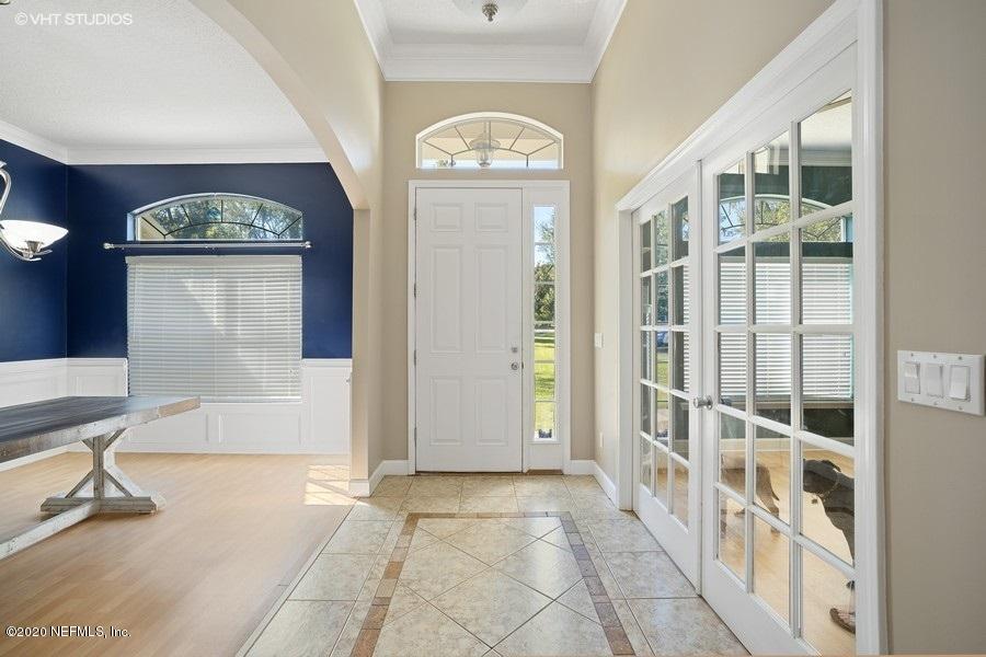 9253 Old Plank Road Jacksonville, FL 32220 - Photo 5 of 30 Foyer