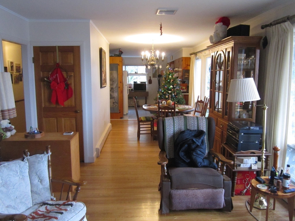 83 Hesperus Circle Gloucester, MA 01930 - Photo 4 of 17 a living room with furniture and a window