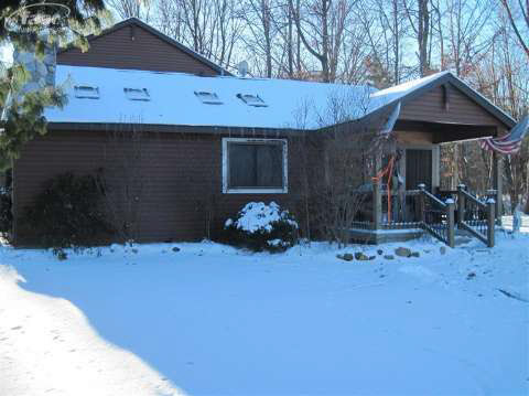 9293 Hubbard Road Davison, MI 48423 - Photo 4 of 21 20388733-3.JPG