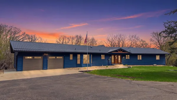 $999,000 | 3015 Valleywood Drive Southwest, Rochester, MN 55902
