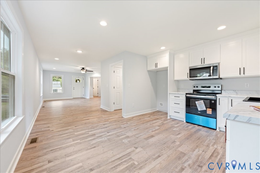 136 Gene Road Blackstone, VA 23824 - Photo 5 of 18 Kitchen featuring stainless steel appliances, whit