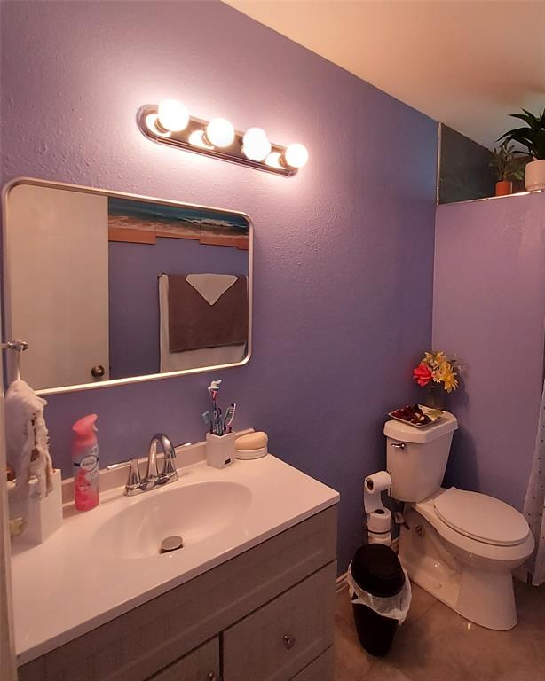 2303 Dover Road Killeen, TX 76543 - Photo 8 of 18 Guest Bathroom.