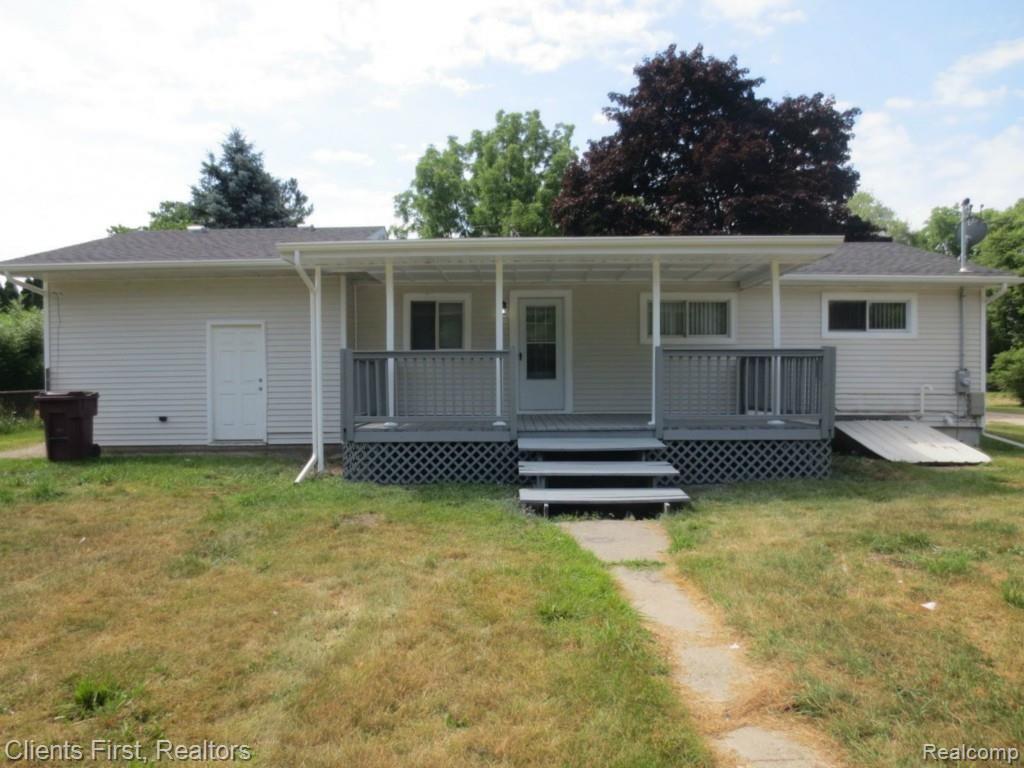 50080 Bog Road Belleville, MI 48111 - Photo 2 of 7 BACK OF HOUSE BOG.jpg