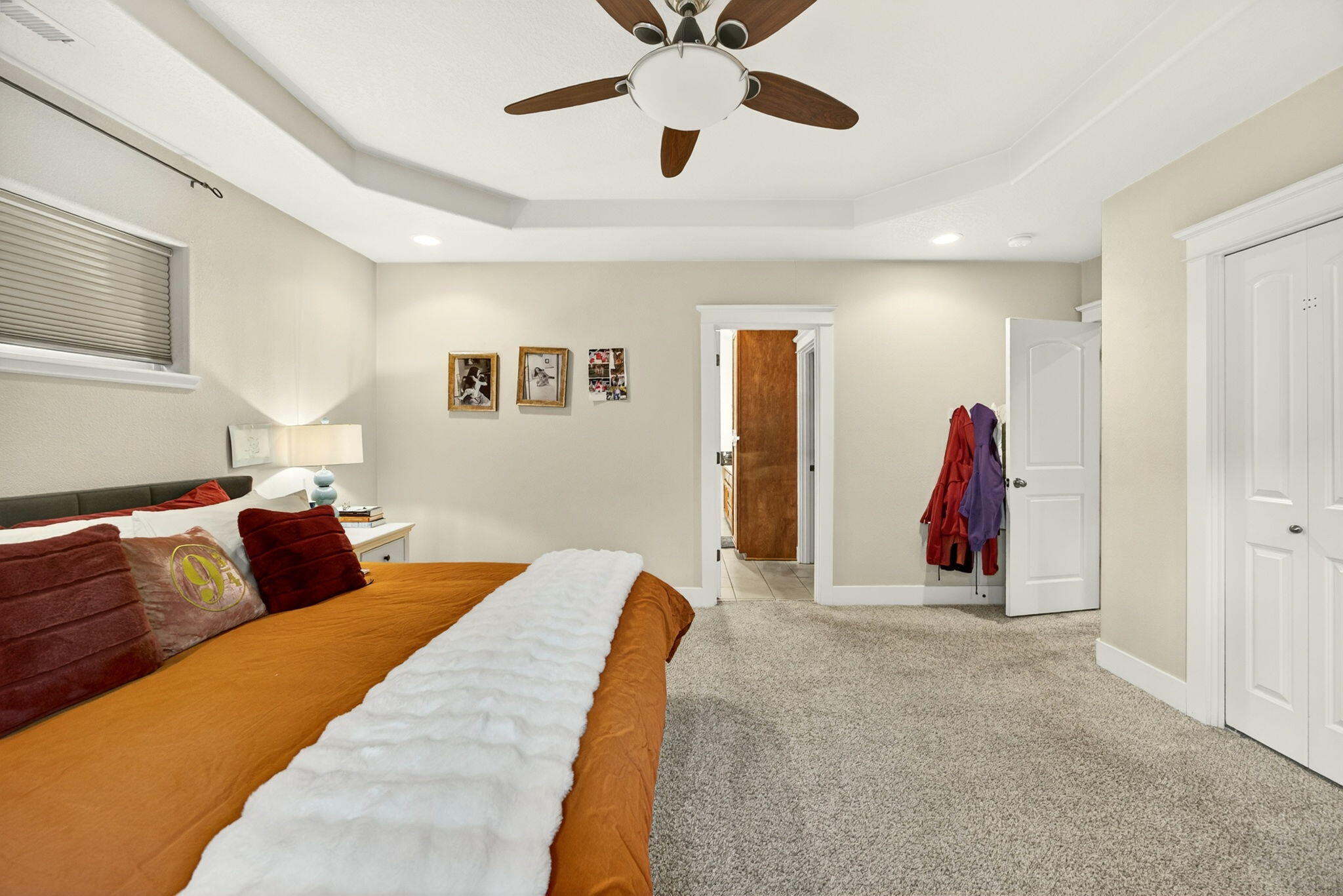 16 Portabello Way Eagle Point, OR 97524 - Photo 32 of 43 a bed room with a bed and a couch