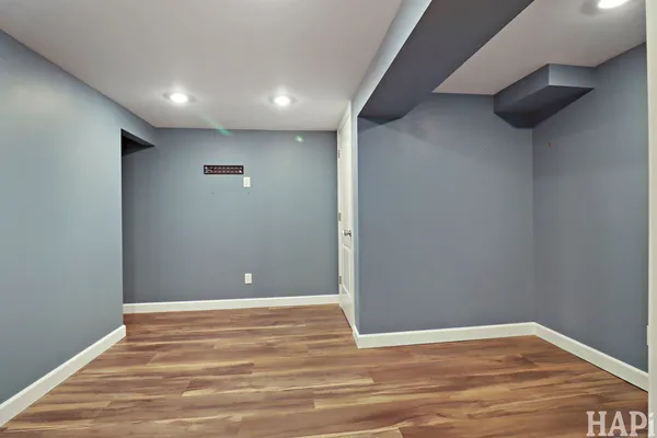 $3,400 | 115 North Hager Avenue, Barrington, IL 60010