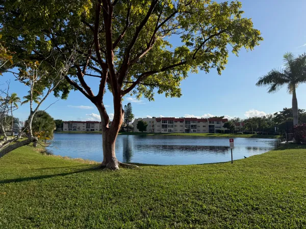 $55,000 | 2950 Sunrise Lakes Drive West, Unit 305, Sunrise, FL 33322