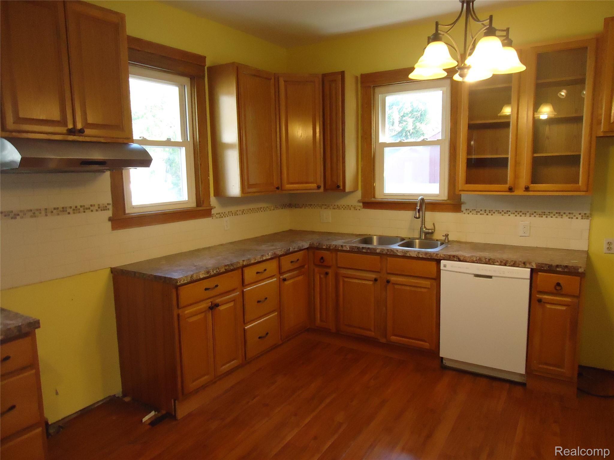 1910 6th Street Bay City, MI 48708 - Photo 36 of 66 DSC07599.JPG