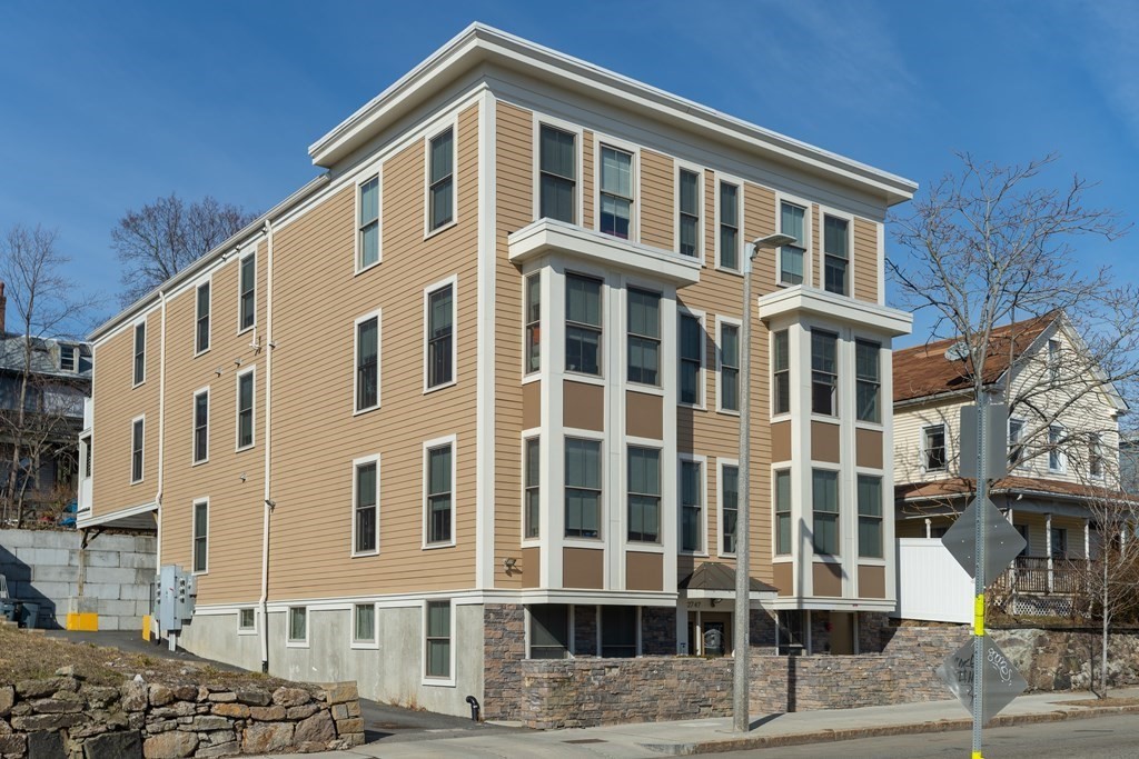 2747 Washington Street Boston, MA 02119 - Photo 1 of 22