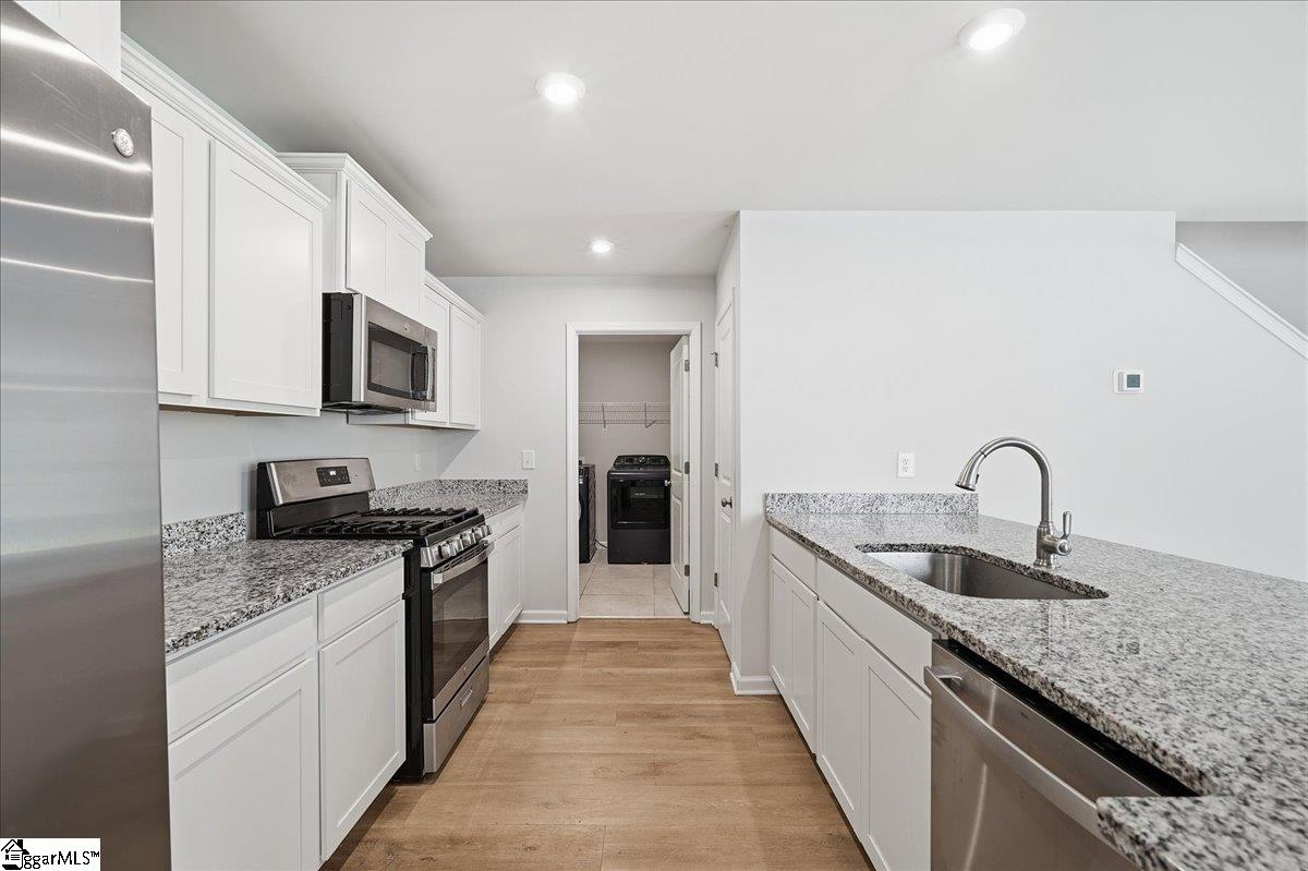 536 Winding Meadow Lane Greenville, SC 29607 - Photo 13 of 46