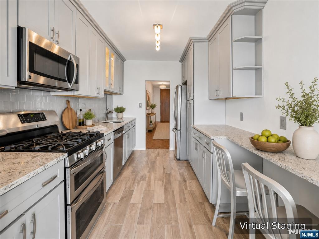 5 Horizon Road, Unit 1708 Fort Lee, NJ 07024 - Photo 15 of 50 Gallery Image 15