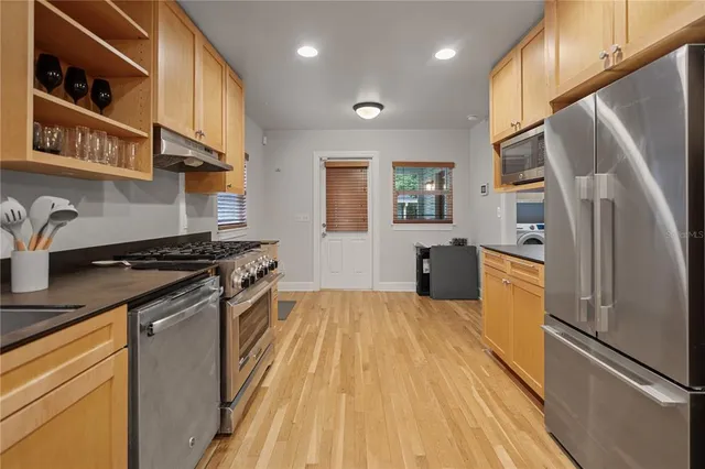 $2,500 | 1017 Northeast 3rd Avenue, Gainesville, FL 32601