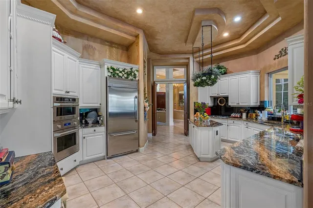 $1,375,000 | 531 Isleworth Cl, Tarpon Springs, FL 34688