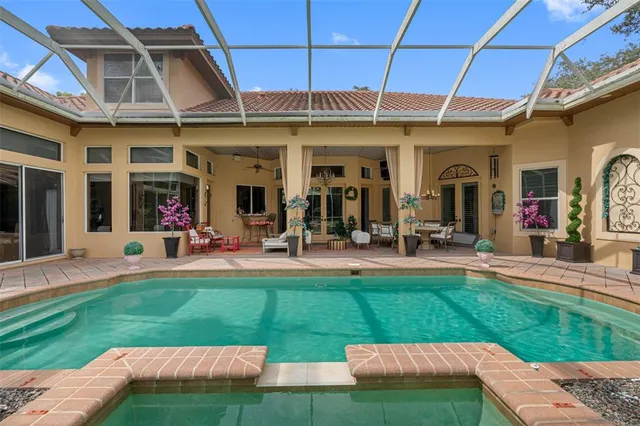 $1,375,000 | 531 Isleworth Cl, Tarpon Springs, FL 34688