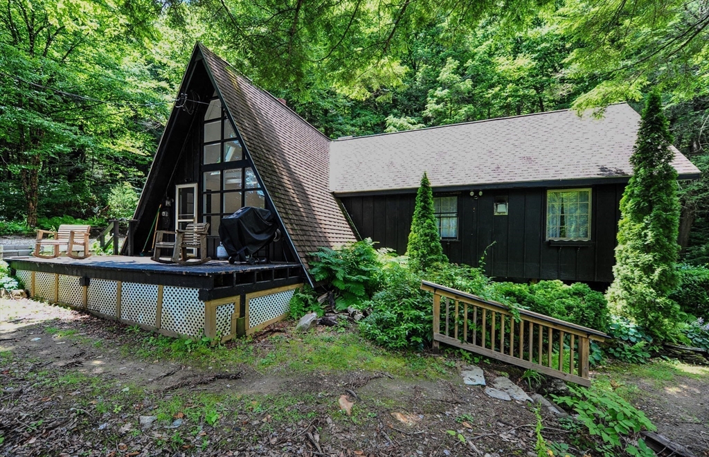 131 East River Road Middlefield, MA 01050 - Photo 4 of 36 Gallery Image 4