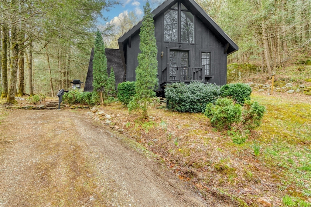 131 East River Road Middlefield, MA 01050 - Photo 7 of 36 Gallery Image 7