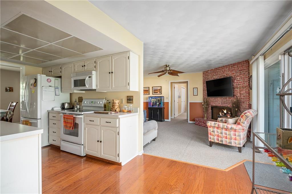607 Canyon Road Indianapolis, IN 46217 - Photo 12 of 24 Gallery Image 12