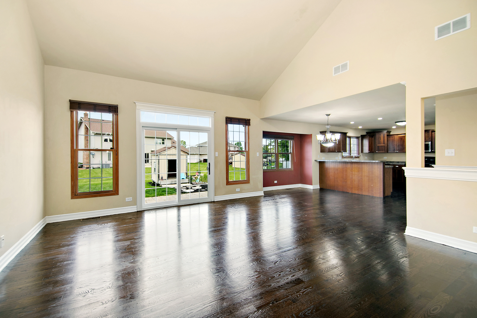 1123 Meadow Path Manteno, IL 60950 - Photo 8 of 32