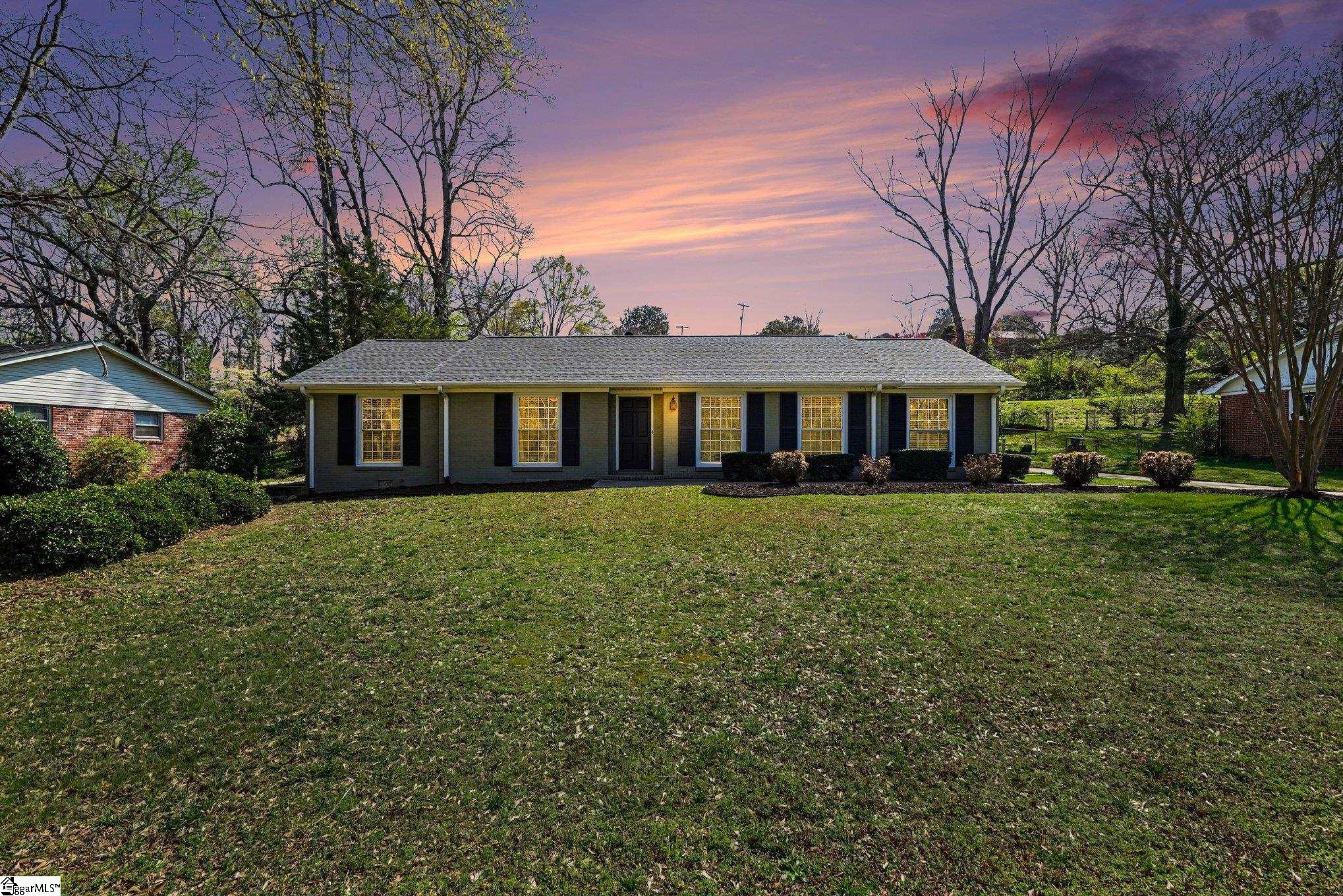 124 Colvin Road Greenville, SC 29615 - Photo 1 of 35