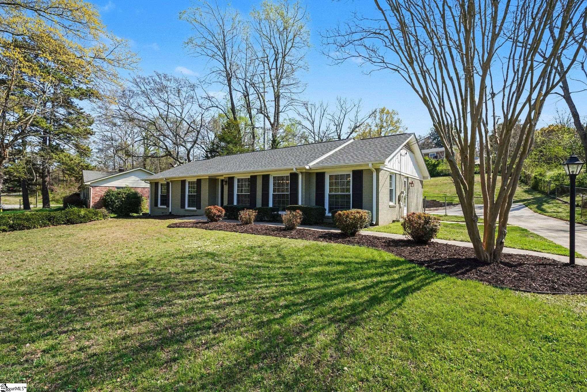 124 Colvin Road Greenville, SC 29615 - Photo 4 of 35