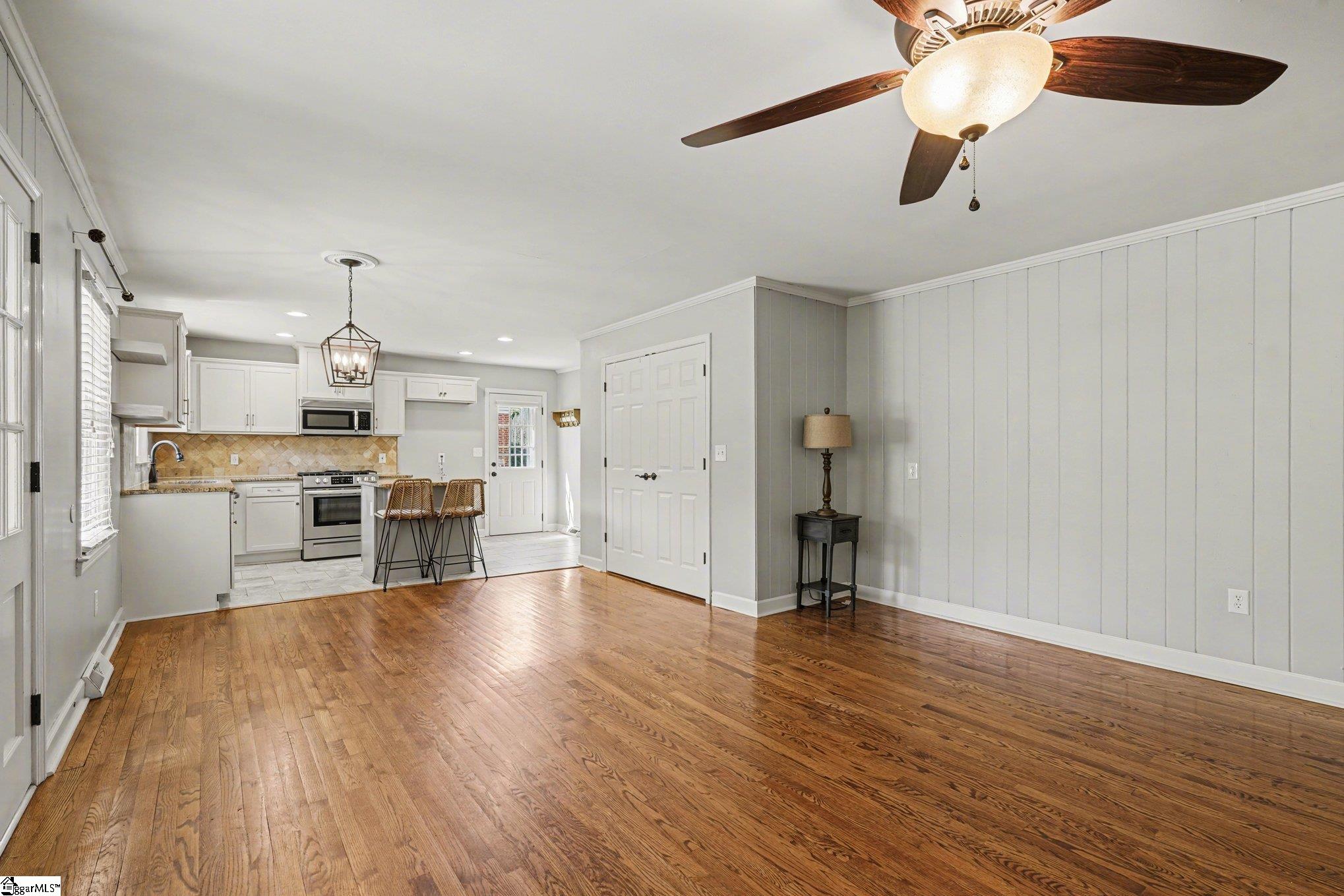 124 Colvin Road Greenville, SC 29615 - Photo 9 of 35