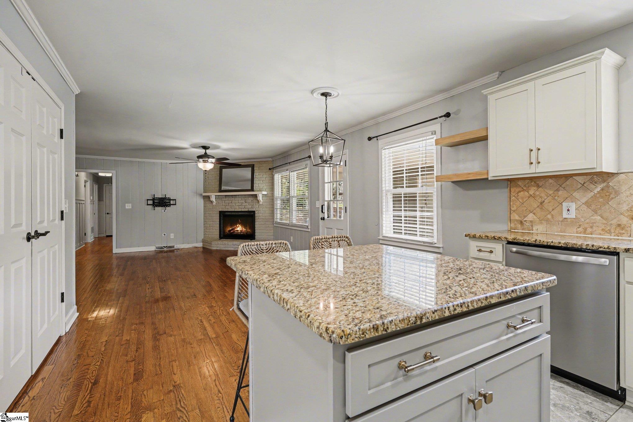 124 Colvin Road Greenville, SC 29615 - Photo 10 of 35