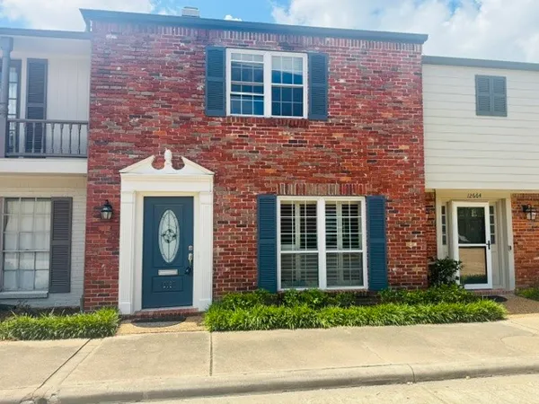 $2,500 | 12662 Rip Van Winkle Drive, Unit 8, Houston, TX 77024