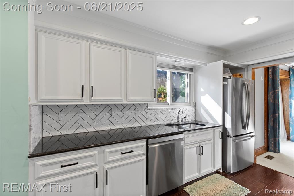 2179 Highsplint Drive Rochester Hills, MI 48307 - Photo 9 of 36
