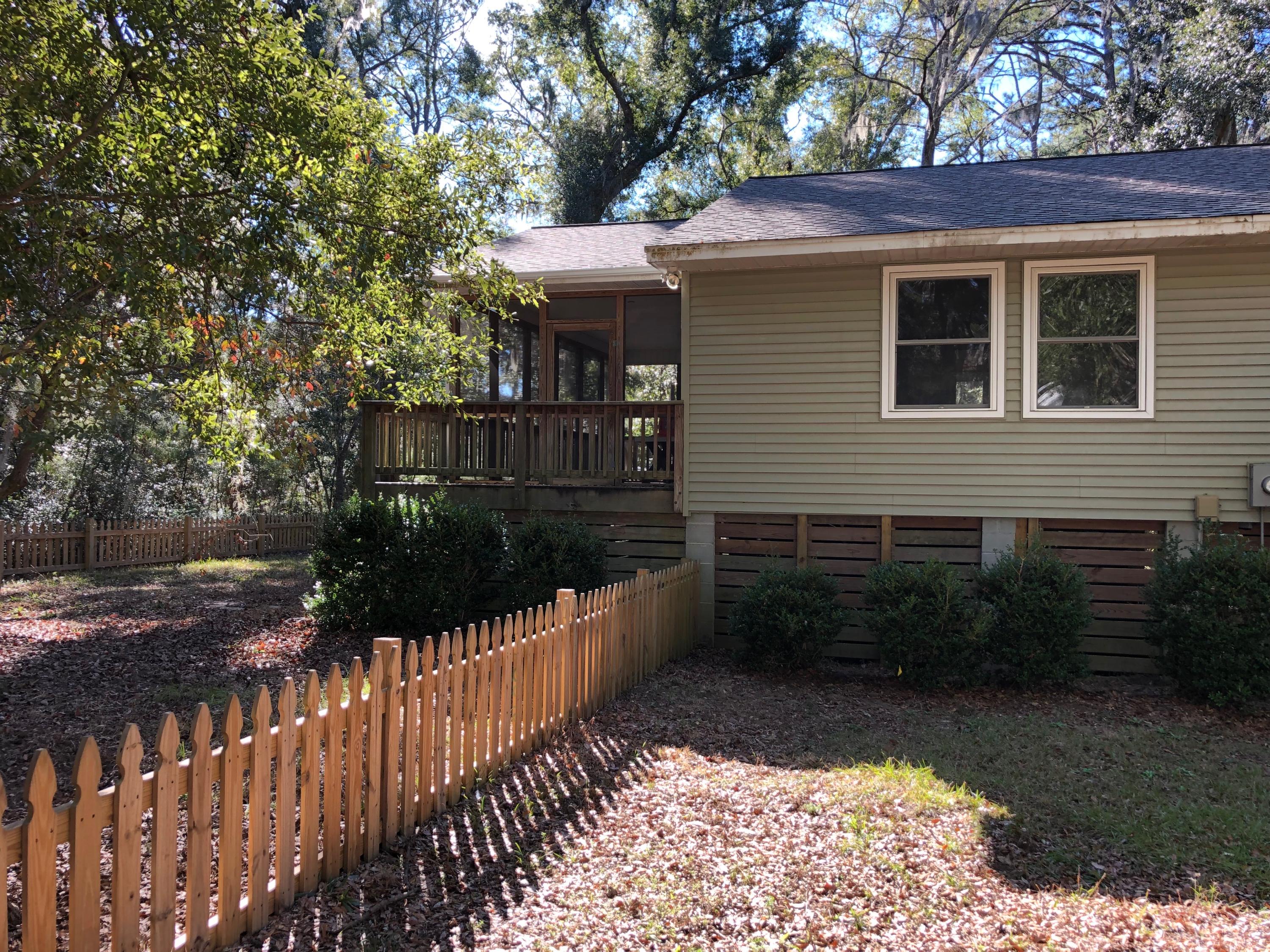 8261 Palmetto Road Edisto Island, SC 29438 - Photo 5 of 29 IMG-0225