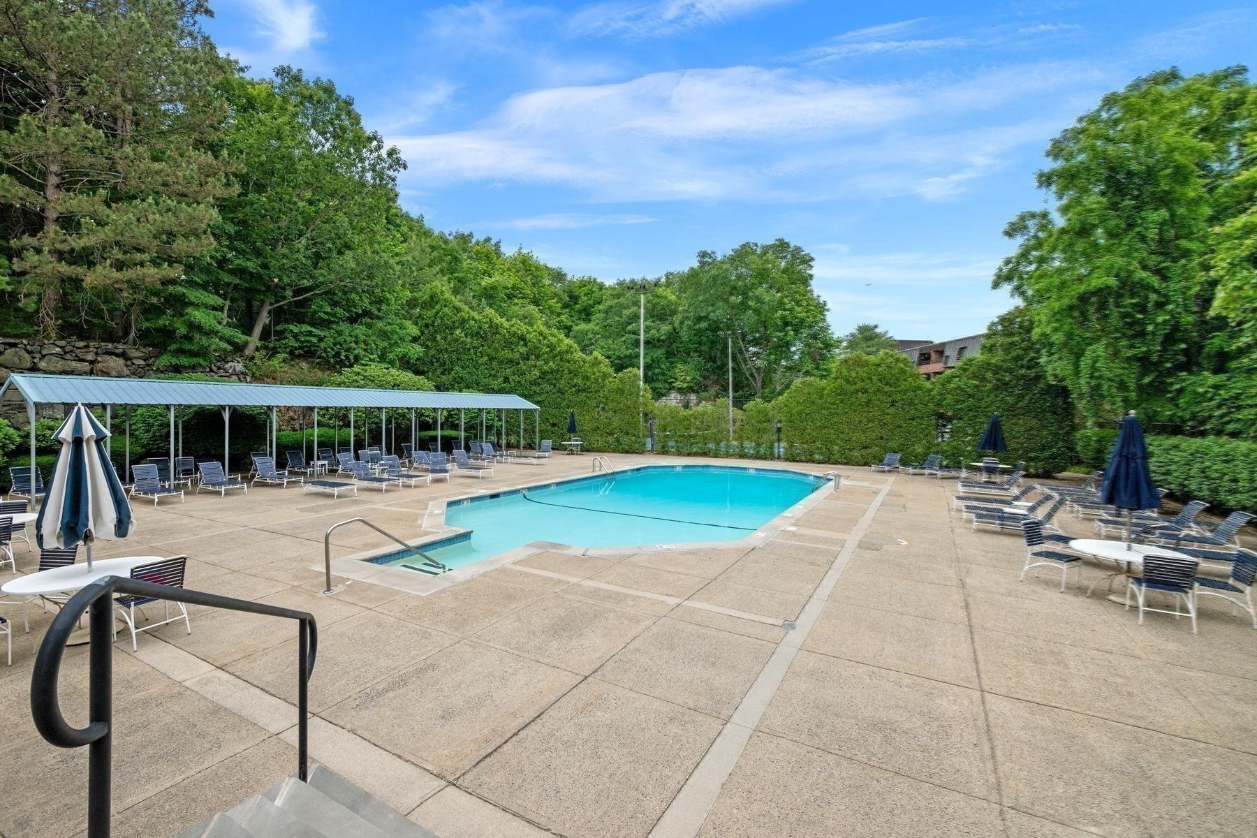 406 Paradise Road, Unit 3H Swampscott, MA 01907 - Photo 36 of 42 Gallery Image 36