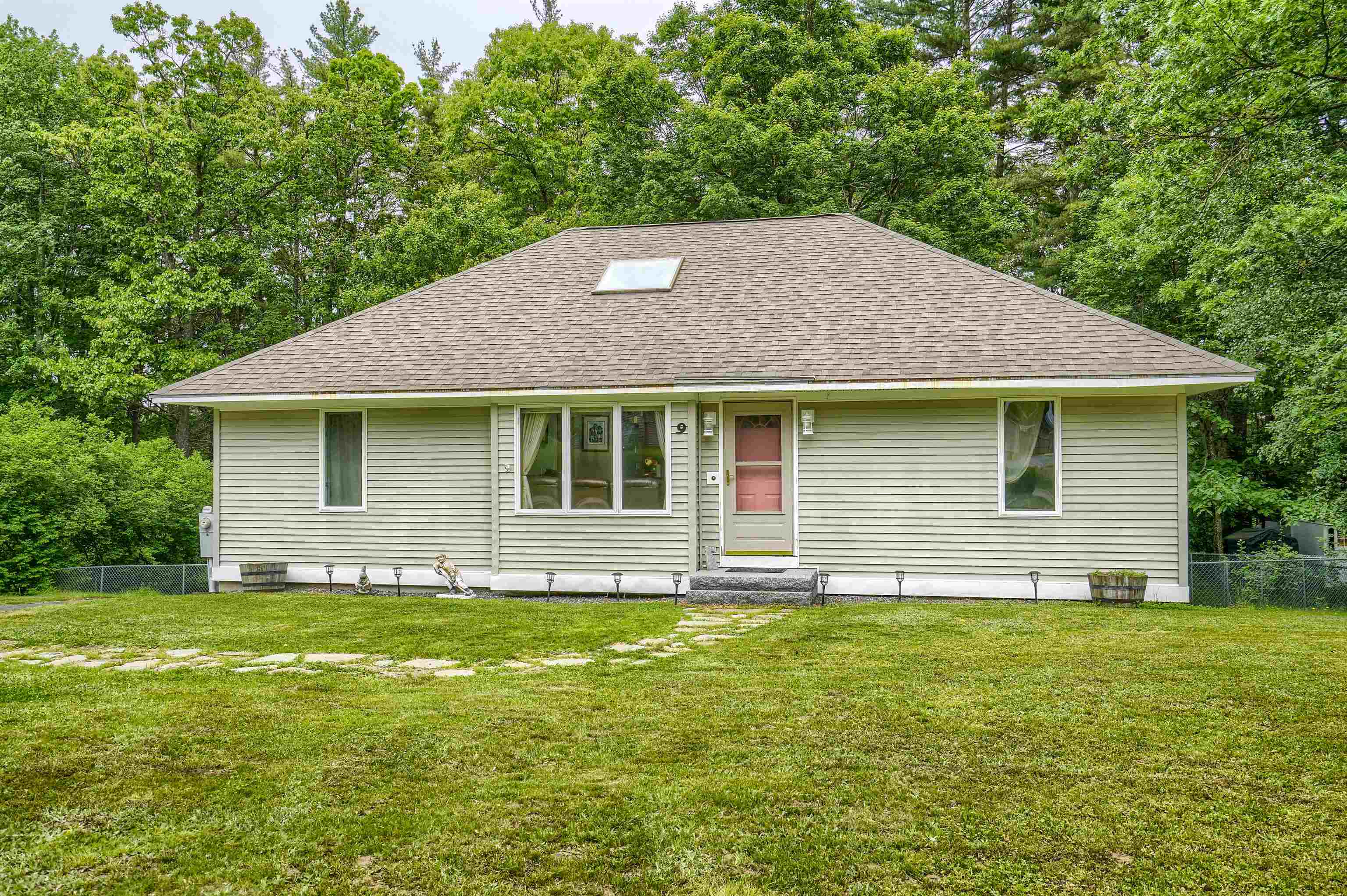 9 Stillwater Circle Rochester, NH 03839 - Photo 1 of 30