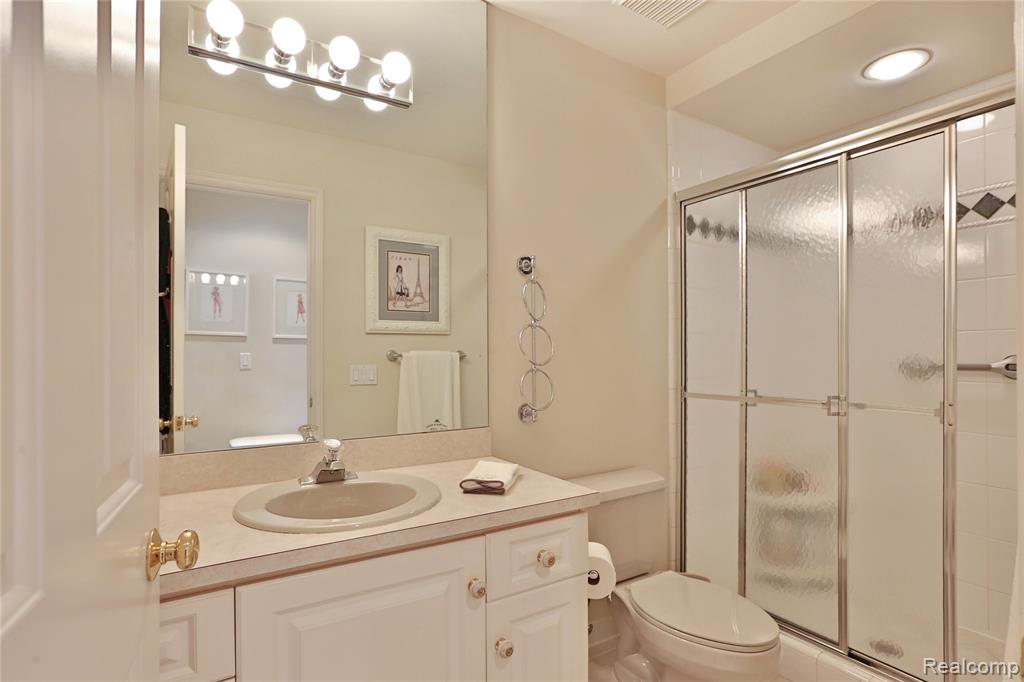 5826 Murfield Drive Rochester, MI 48306 - Photo 41 of 65 Gallery Image 41