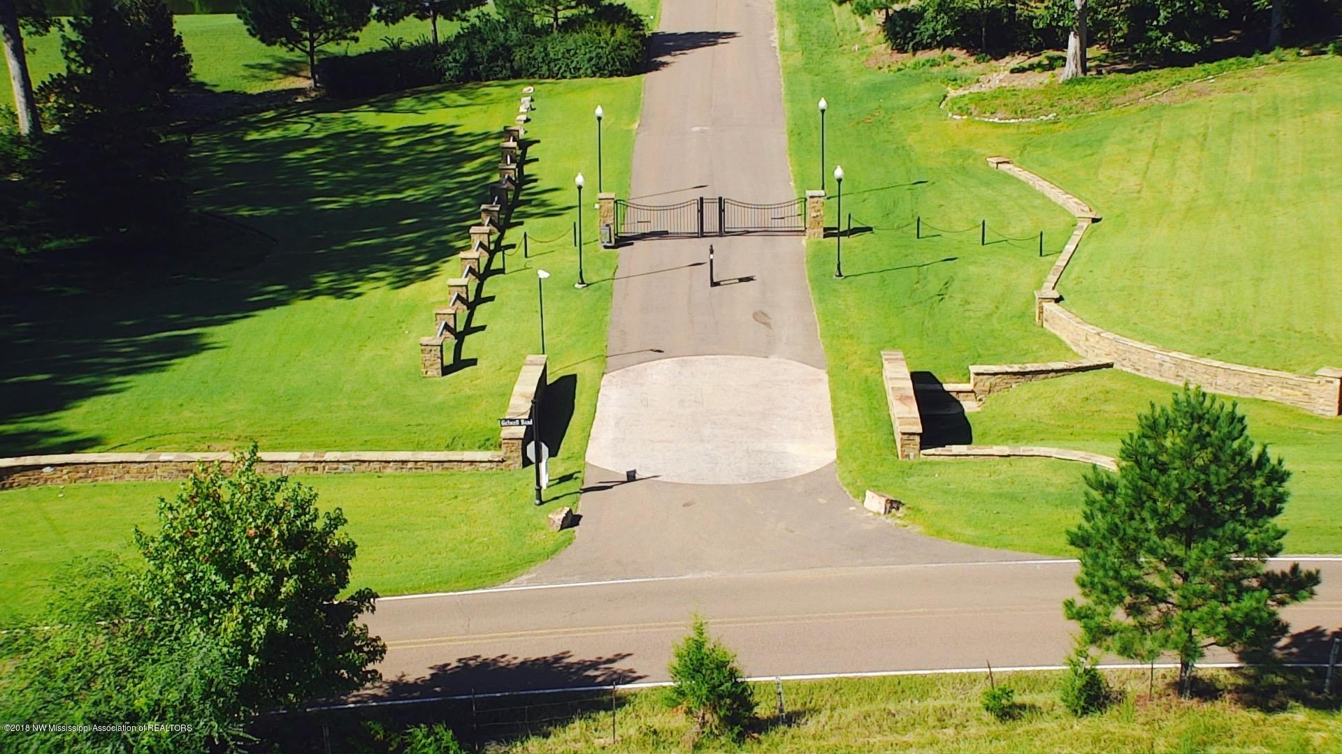 2581 Plank Road Hernando, MS 38632 - Photo 6 of 11 Gray's Creek Entry