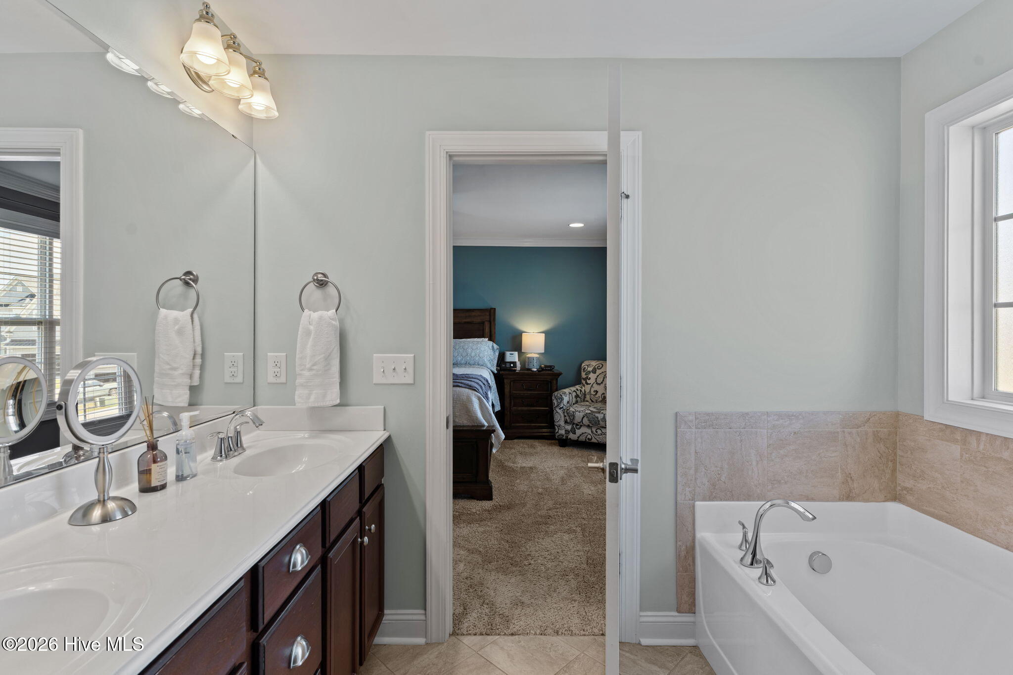 6134 Tarin Road Wilmington, NC 28409 - Photo 31 of 50 Primary Ensuite Bathroom