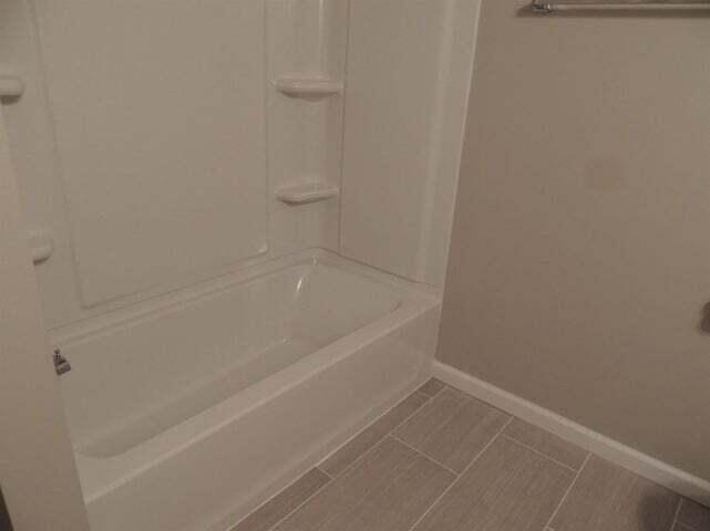 570 Wabash Road, Unit 2 Milan, MI 48160 - Photo 7 of 12 7 wabash
