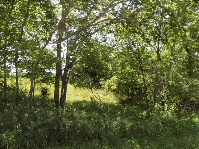 $399,500 | 230 Rock Creek Road, Quenemo, KS 66528