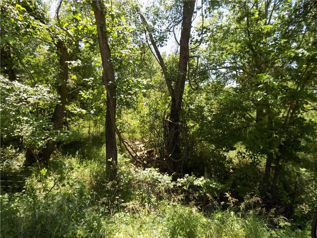 $399,500 | 230 Rock Creek Road, Quenemo, KS 66528