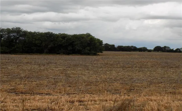 $399,500 | 230 Rock Creek Road, Quenemo, KS 66528