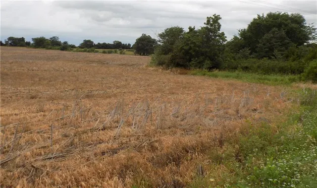 $399,500 | 230 Rock Creek Road, Quenemo, KS 66528