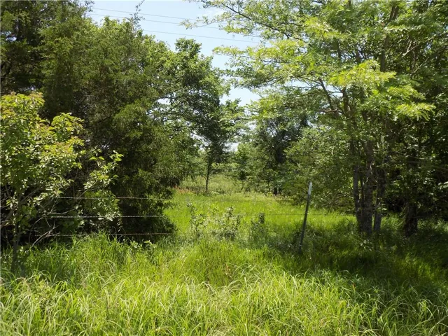 $399,500 | 230 Rock Creek Road, Quenemo, KS 66528