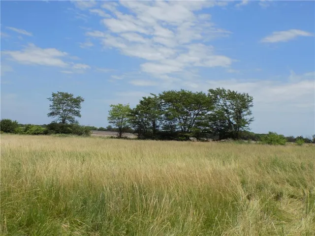 $399,500 | 230 Rock Creek Road, Quenemo, KS 66528