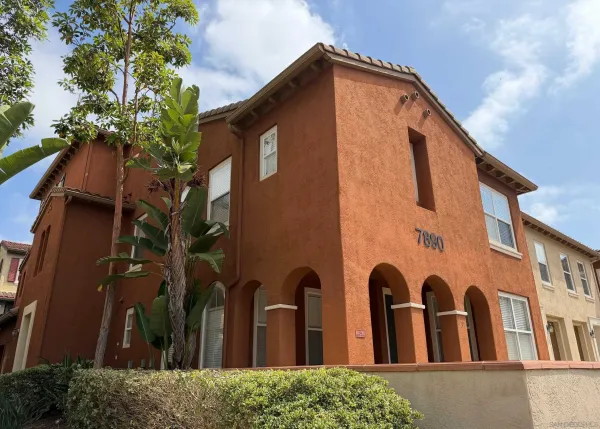 $3,200 | 7890 Via Montebello, Unit 1, San Diego, CA 92129