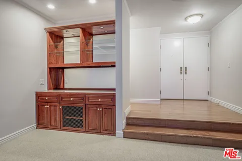 $1,300,000 | 11808 Dorothy Street, Unit 206, Los Angeles, CA 90049