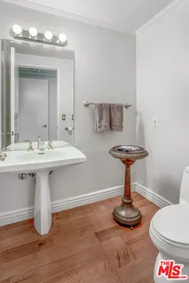 $1,300,000 | 11808 Dorothy Street, Unit 206, Los Angeles, CA 90049