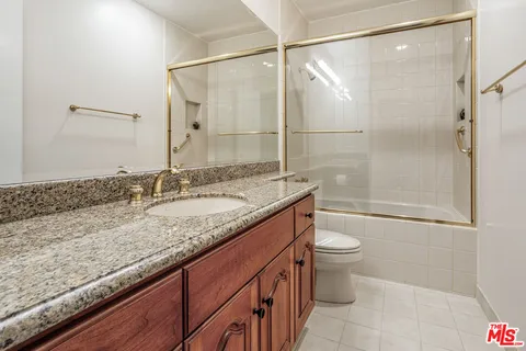 $1,300,000 | 11808 Dorothy Street, Unit 206, Los Angeles, CA 90049