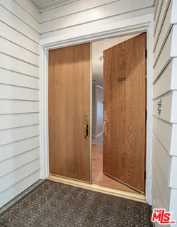 $1,300,000 | 11808 Dorothy Street, Unit 206, Los Angeles, CA 90049