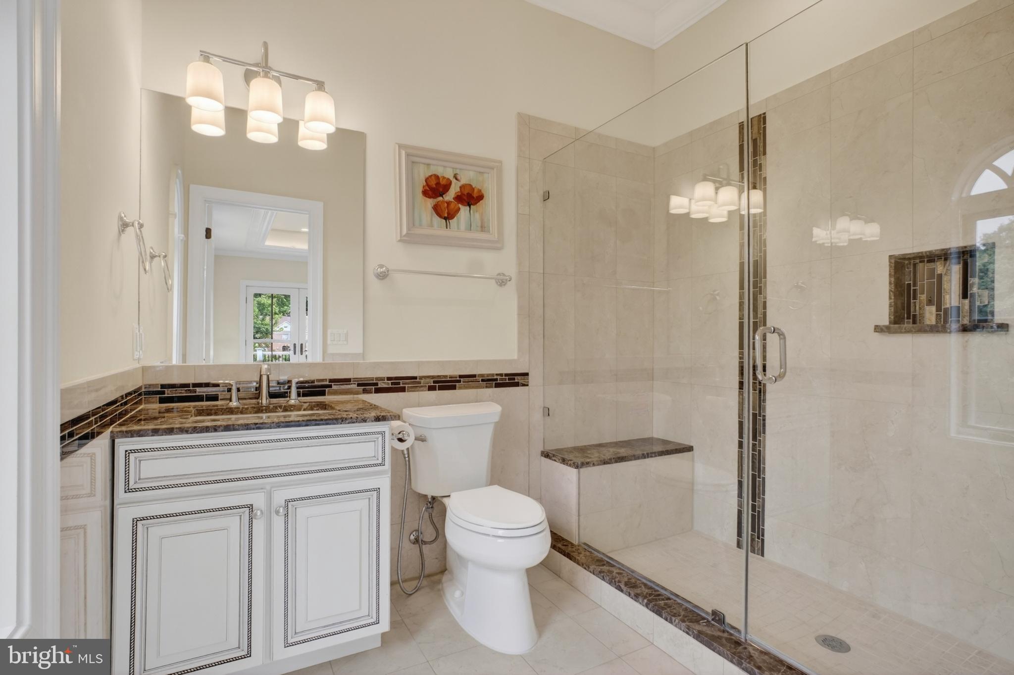 7112 Georgetown Pike McLean, VA 22101 - Photo 19 of 59 Main Floor Bathroom Suite 4