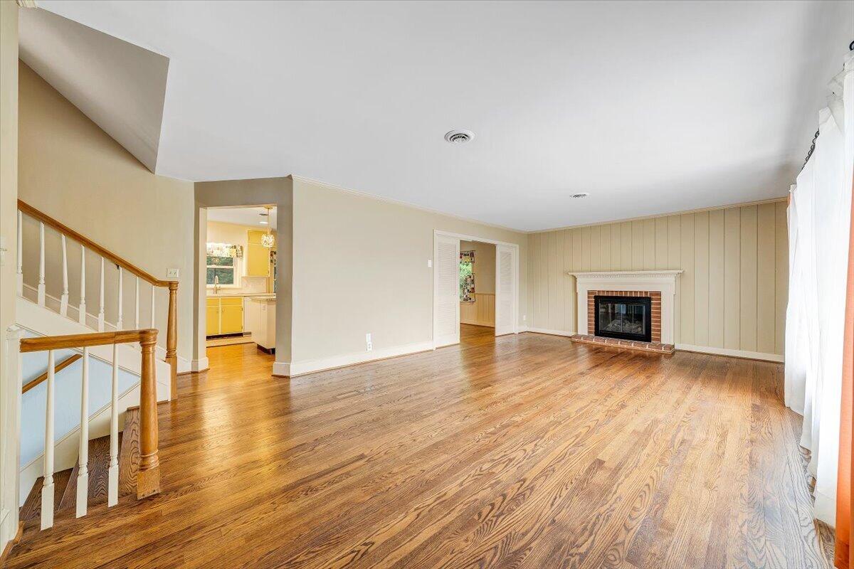 1730 Wilbur Road Southwest Roanoke, VA 24015 - Photo 5 of 30 09-MIB00417