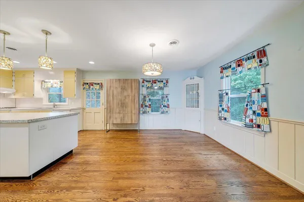 $439,900 | 1730 Wilbur Road Southwest, Roanoke, VA 24015